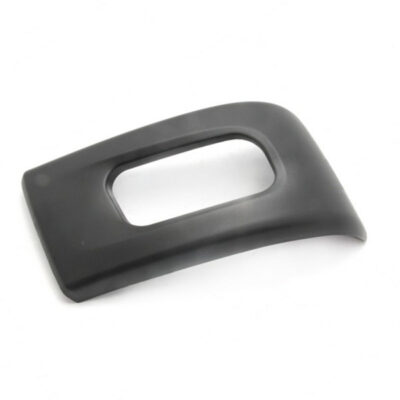 ABDECKUNG  STOSSSTANGENECKE Rechts OE MK617991